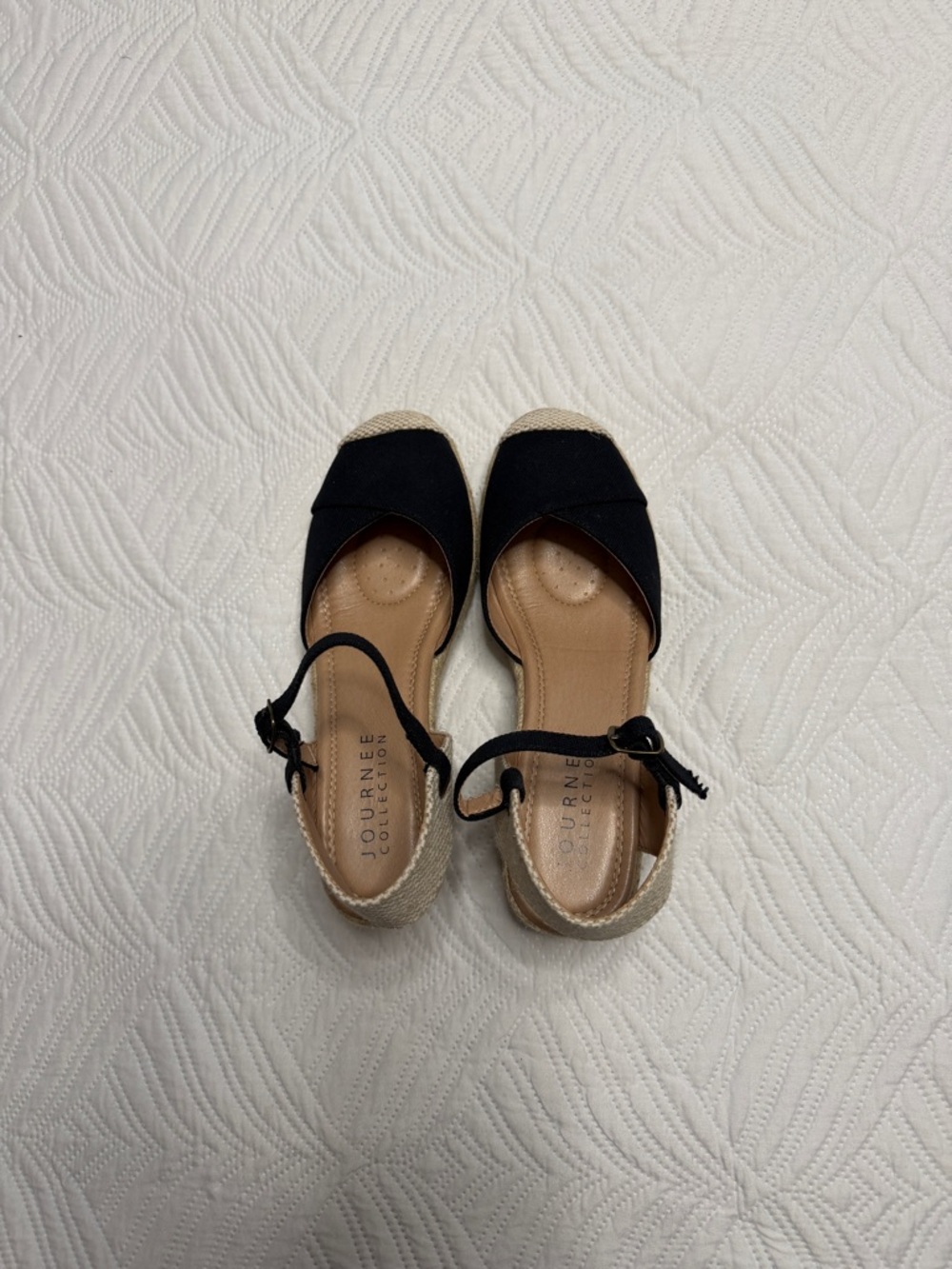 Journee Collection Ashlyn Women’s Black Espadrille Wedge Heels. Size 8.5 - Picture 5 of 7